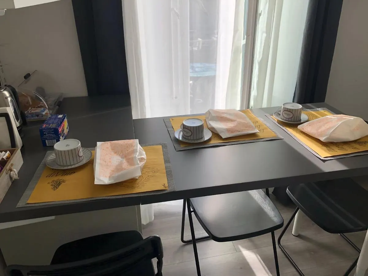 Hotel Domus Nikolai Bari Pensjonat