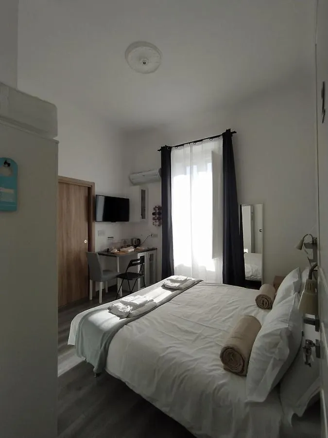 Hotel Domus Nikolai Bari Pensjonat