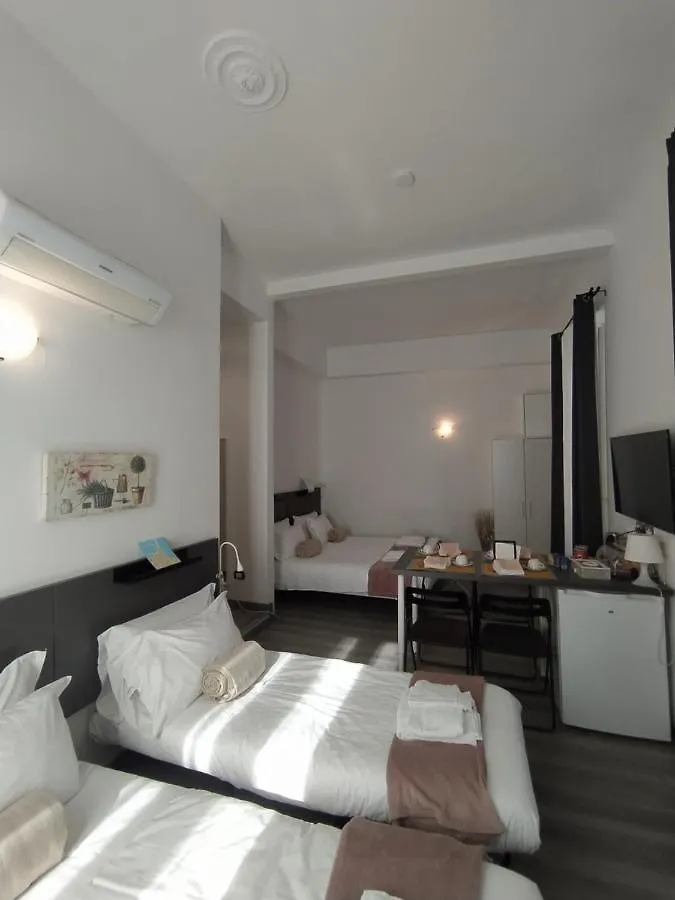 Hotel Domus Nikolai Bari